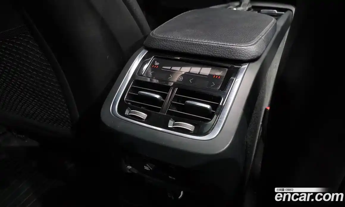 Volvo XC90 2018 2.0 автомат (гидро), фото 25