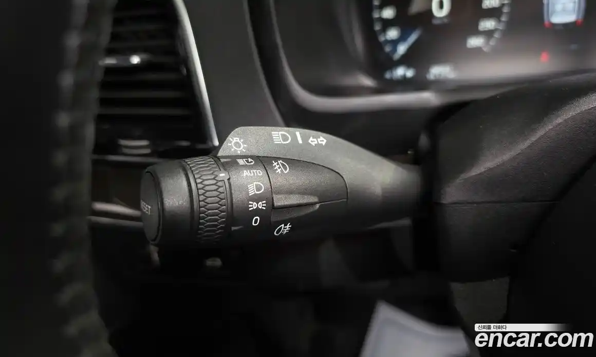 Volvo XC90 2018 2.0 автомат (гидро), фото 39