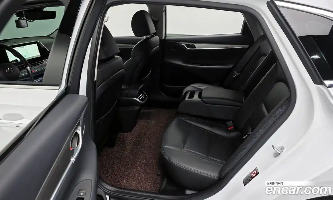 Hyundai Grandeur 2022 2.4 автомат (гидро), фото 18