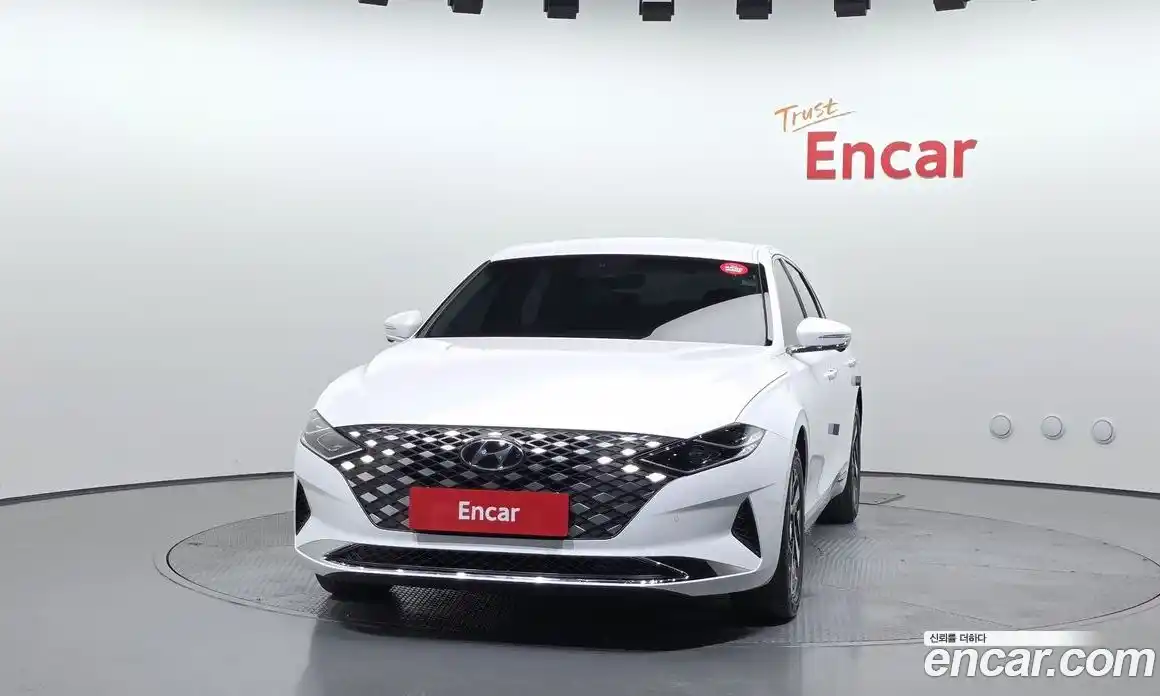 Hyundai Grandeur 2022 2.4 автомат (гидро), фото 3