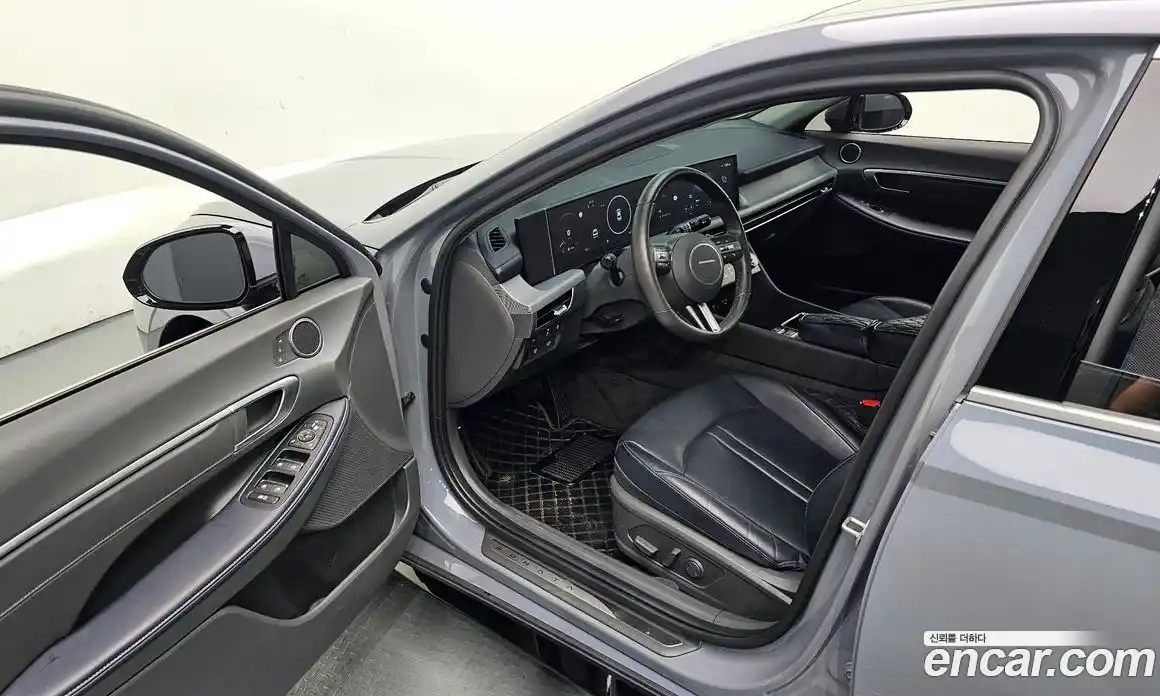 Hyundai Sonata 2024 1.6 автомат (гидро), фото 13