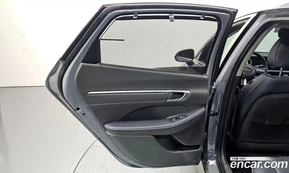 Hyundai Sonata 2024 1.6 автомат (гидро), фото 15