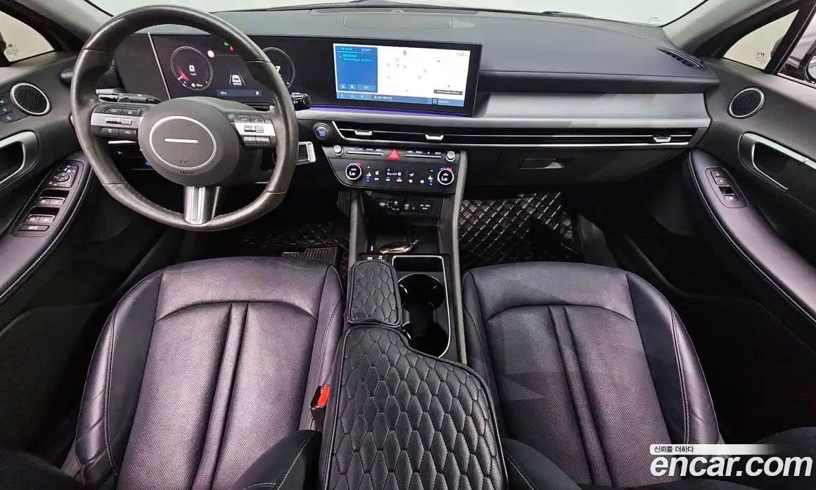 Hyundai Sonata 2024 1.6 автомат (гидро), фото 10