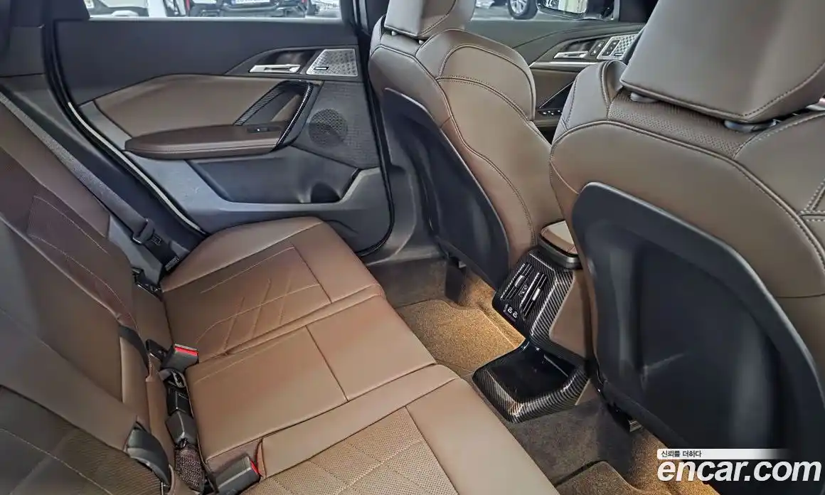 BMW X1 2025 2.0 автомат (гидро), фото 10