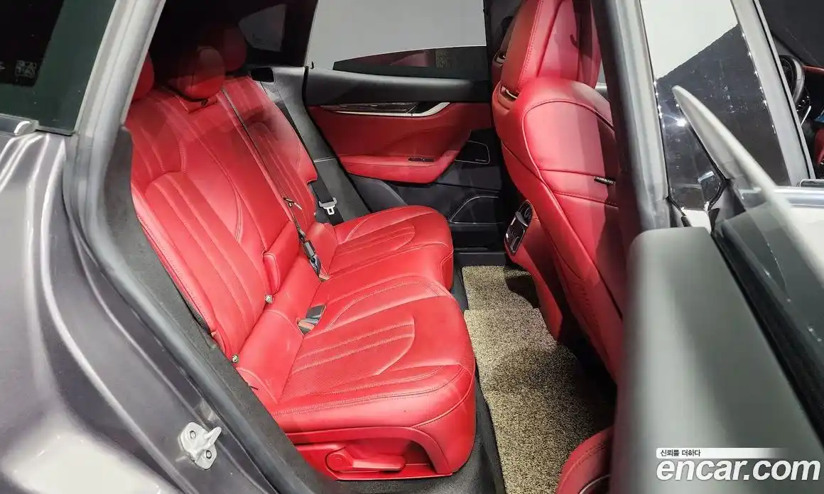 Maserati Levante 2017 3.0 гидро, фото 12