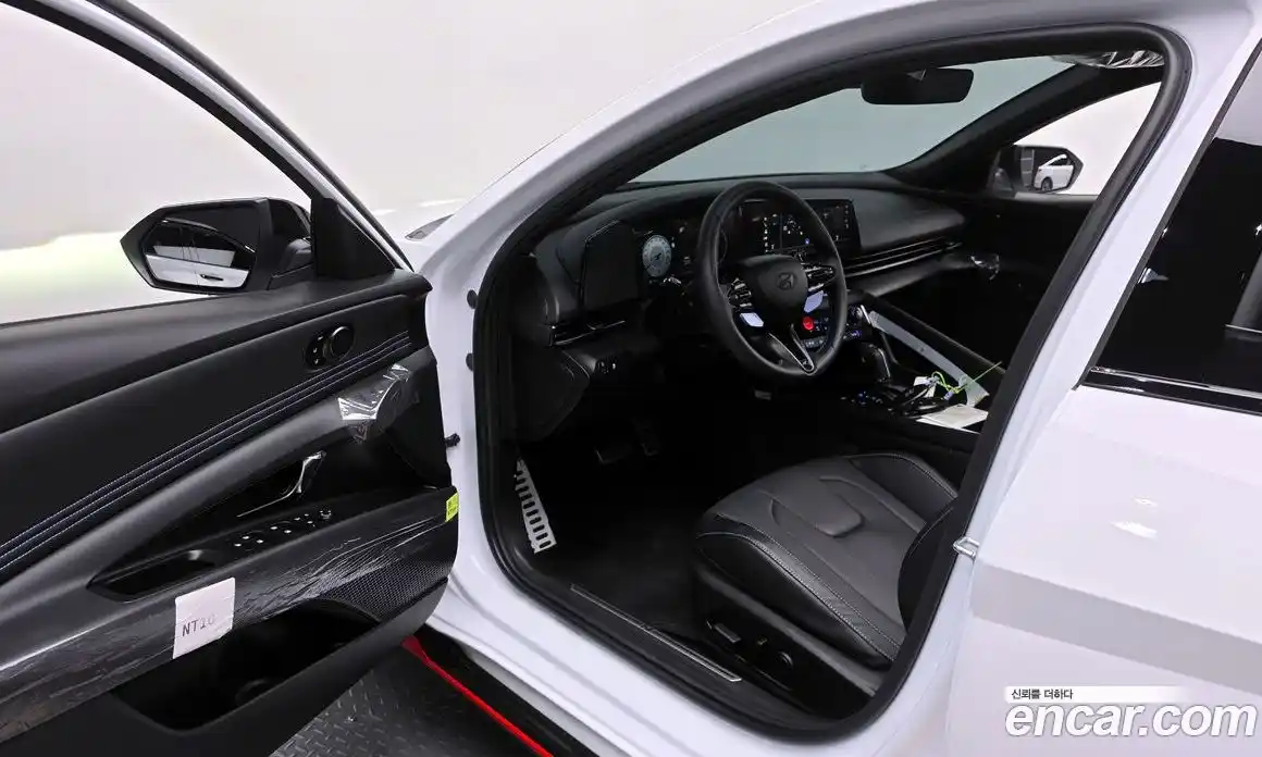 Hyundai Avante 2025 2.0 автомат (гидро), фото 12
