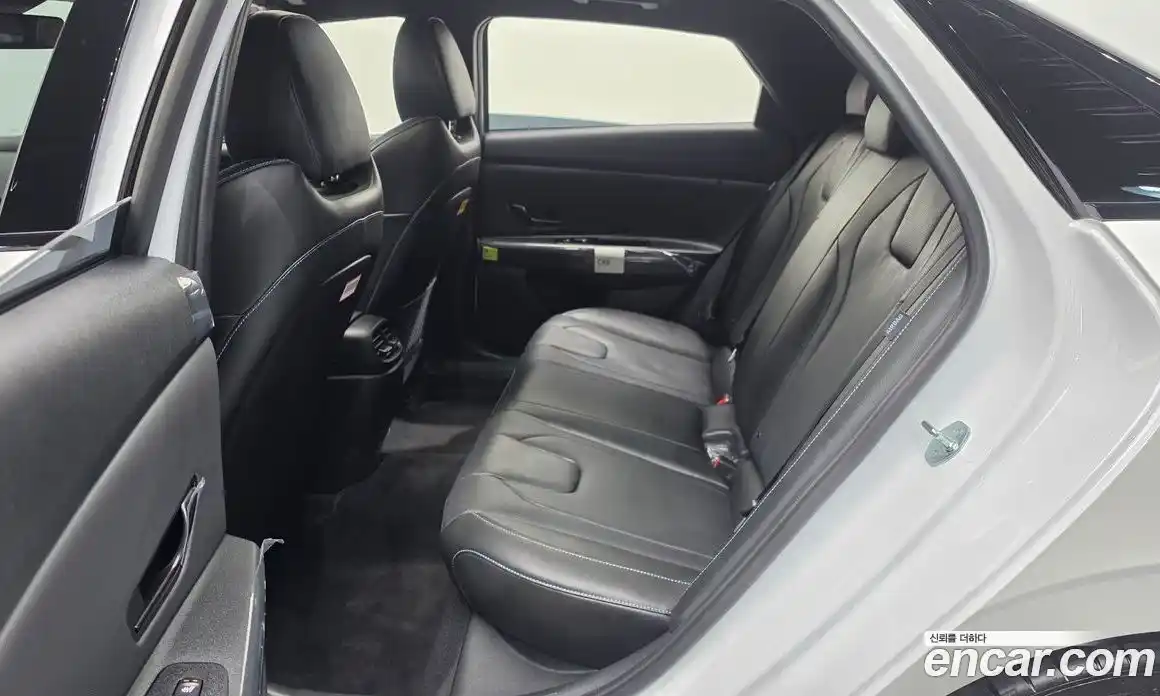 Hyundai Avante 2025 2.0 автомат (гидро), фото 16