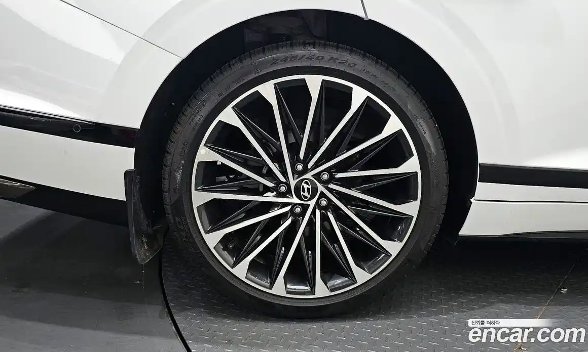 Hyundai Grandeur 2024 1.6 автомат (гидро), фото 5