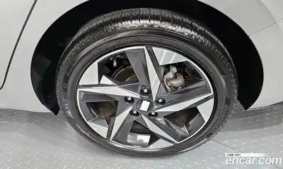 Hyundai Avante 2021 1.6 автомат (гидро), миниатюра 7