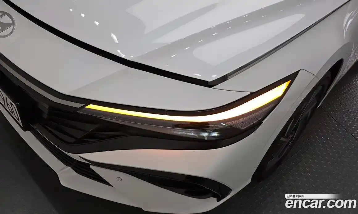 Hyundai Avante 2024 1.6 автомат (гидро), фото 7