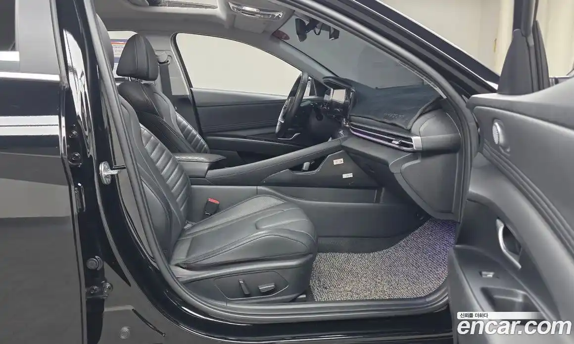 Hyundai Avante 2023 1.6 автомат (гидро), фото 16