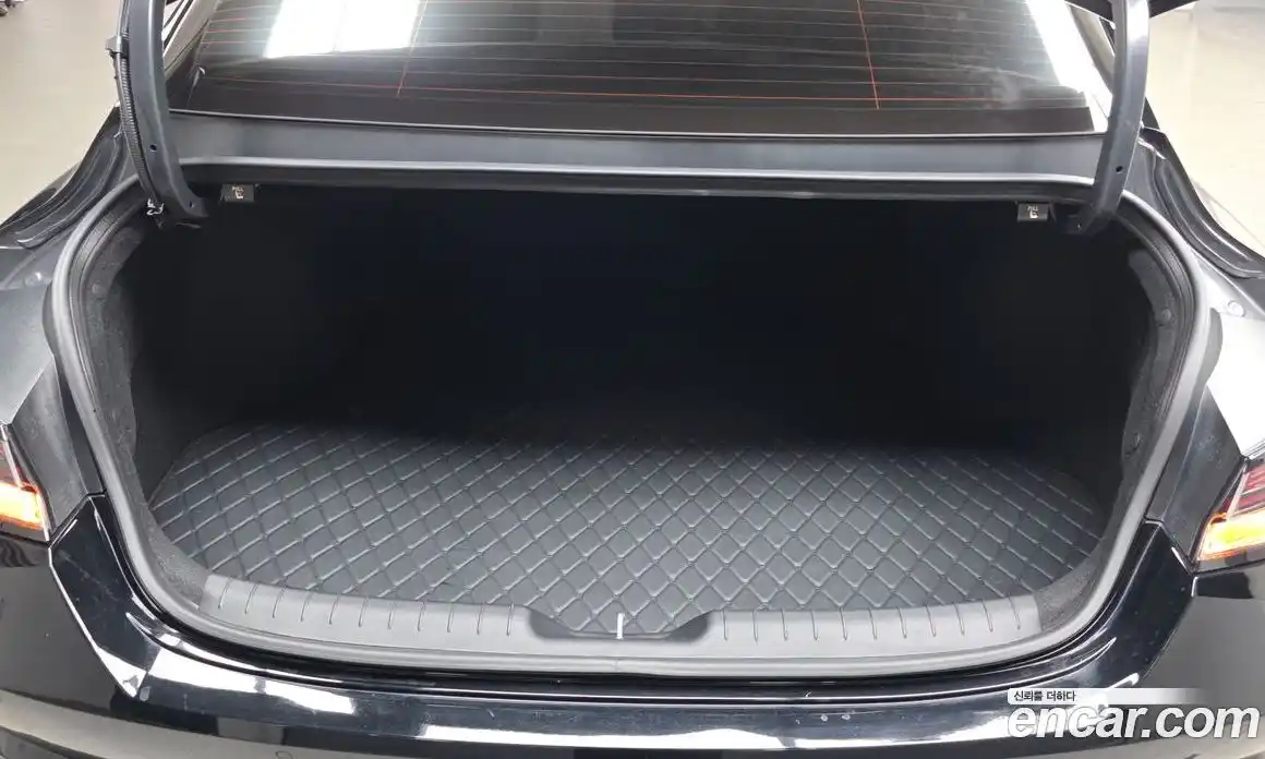 Hyundai Avante 2023 1.6 автомат (гидро), фото 22