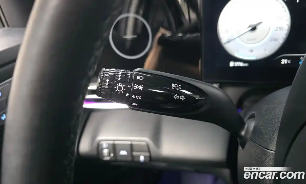 Hyundai Avante 2023 1.6 автомат (гидро), фото 28