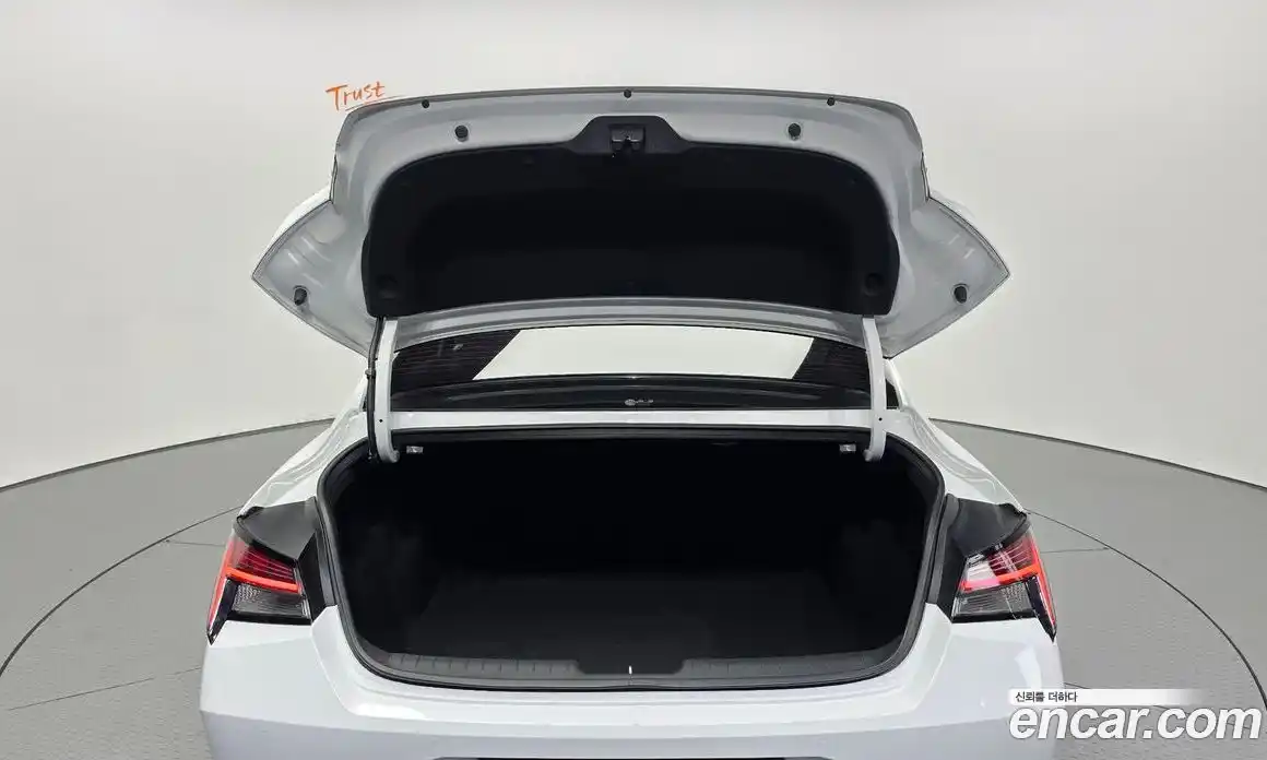 Hyundai Avante 2022 1.6 автомат (гидро), фото 26