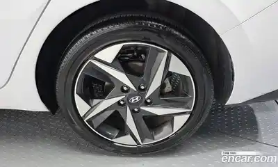 Hyundai Avante 2022 1.6 автомат (гидро), миниатюра 7