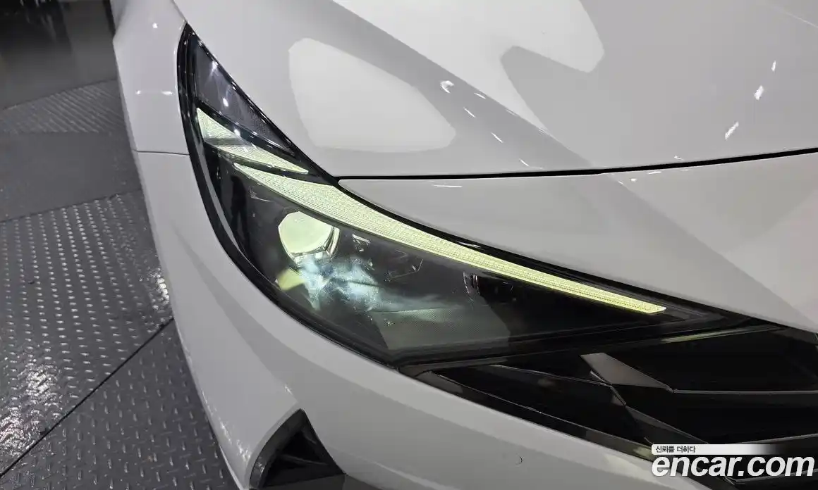 Hyundai Avante 2022 1.6 автомат (гидро), фото 8