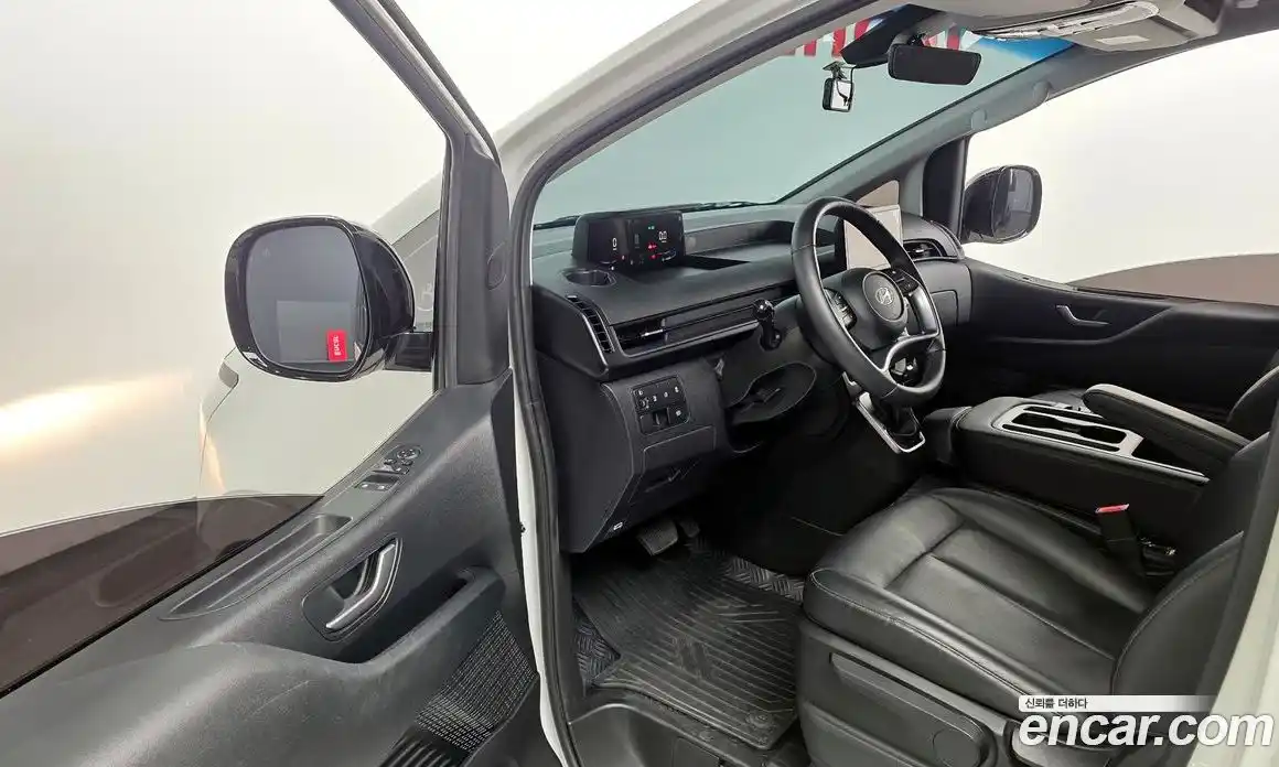 Hyundai Staria 2025 2.2 автомат (гидро), фото 13