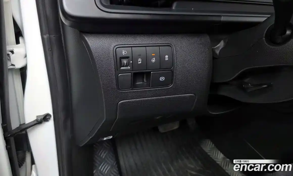 Hyundai Staria 2025 2.2 автомат (гидро), фото 25