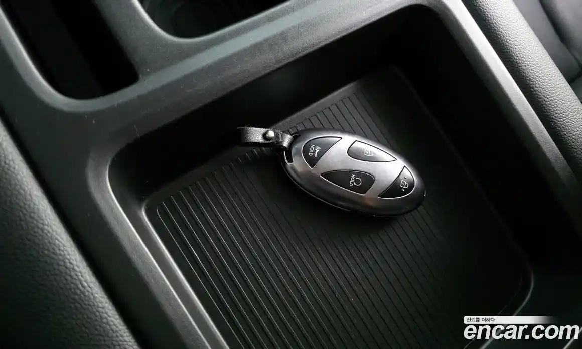 Hyundai Staria 2025 2.2 автомат (гидро), фото 27