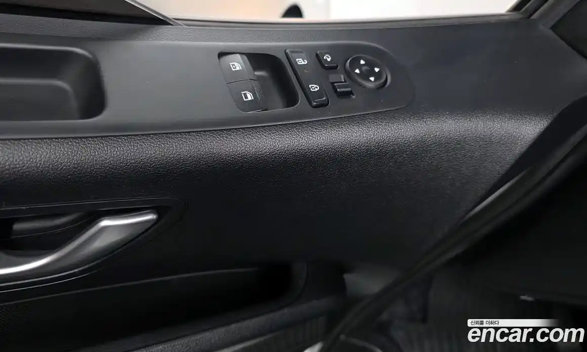 Hyundai Staria 2025 2.2 автомат (гидро), фото 36