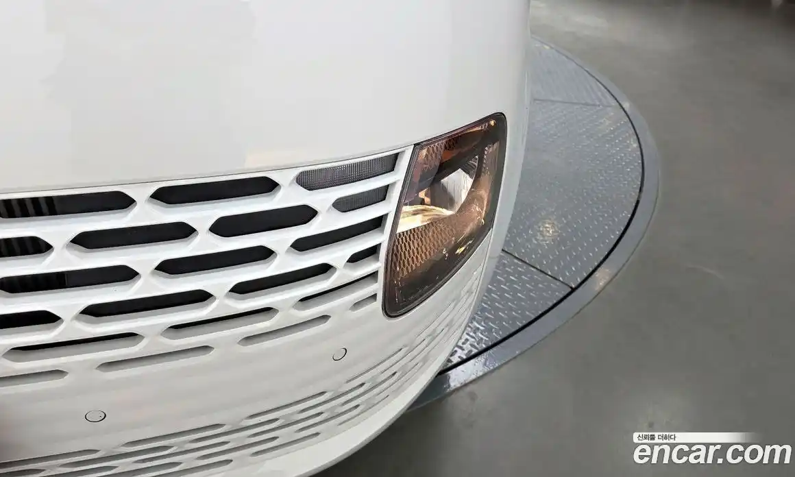 Hyundai Staria 2025 2.2 автомат (гидро), фото 8