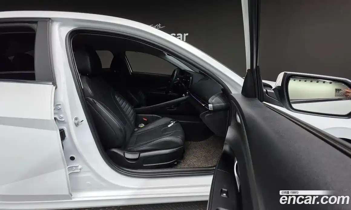 Hyundai Avante 2020 1.6 автомат (гидро), фото 13