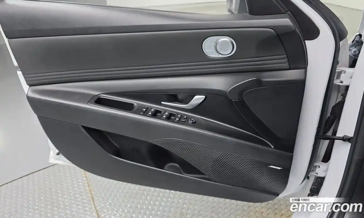 Hyundai Avante 2020 1.6 автомат (гидро), фото 14