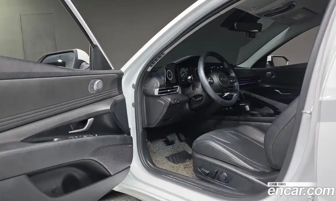 Hyundai Avante 2020 1.6 автомат (гидро), фото 16