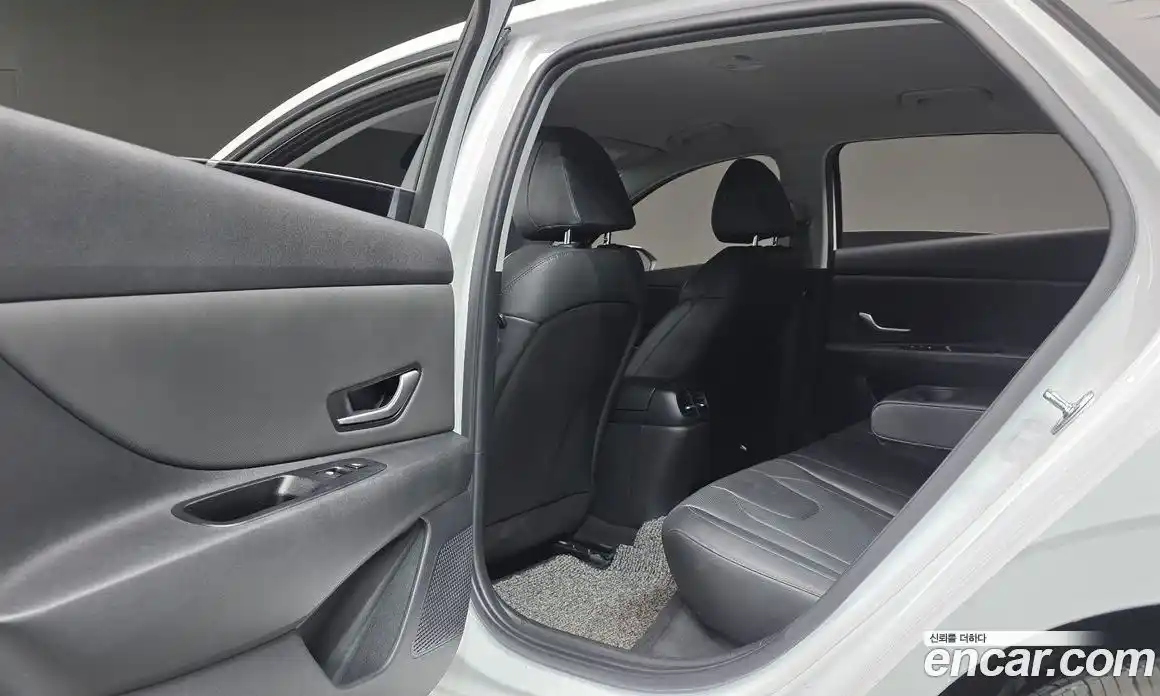 Hyundai Avante 2020 1.6 автомат (гидро), фото 29
