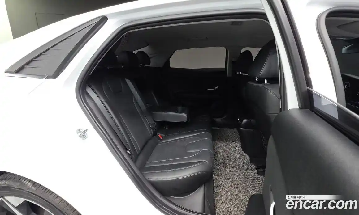 Hyundai Avante 2020 1.6 автомат (гидро), фото 32