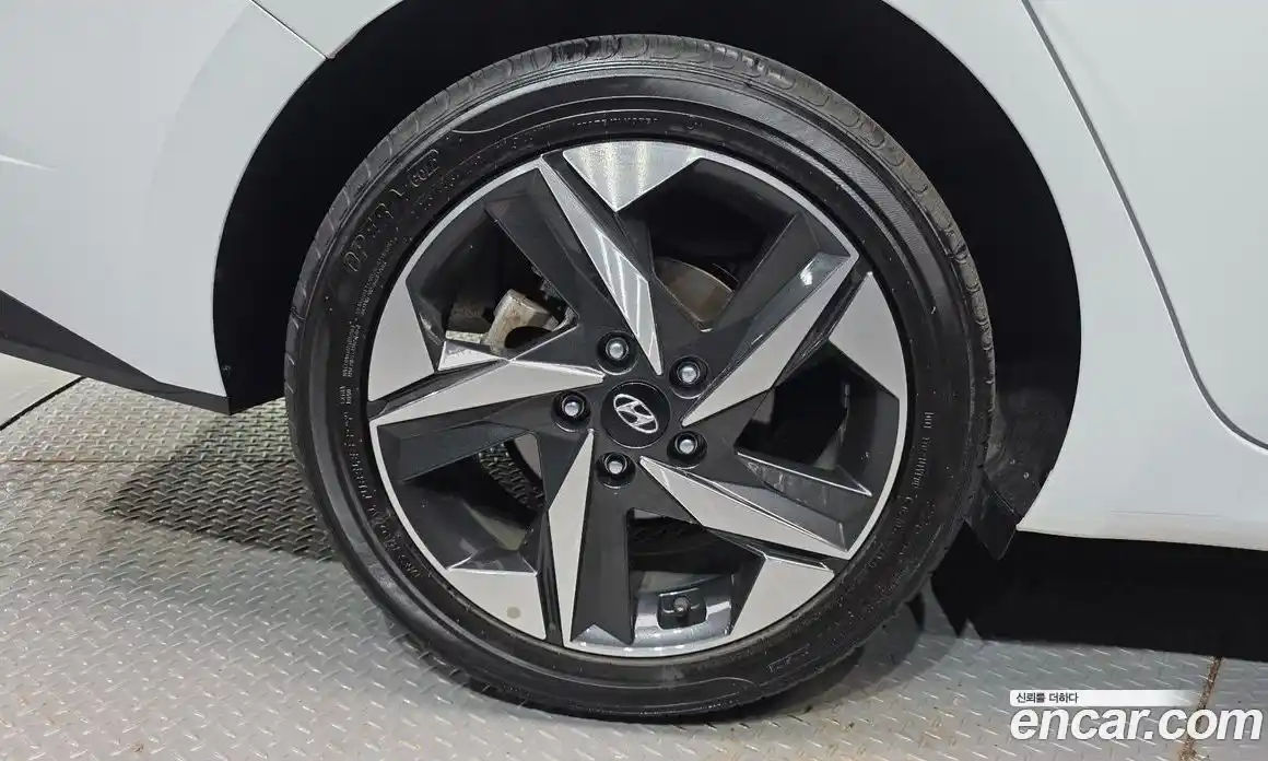 Hyundai Avante 2020 1.6 автомат (гидро), фото 5