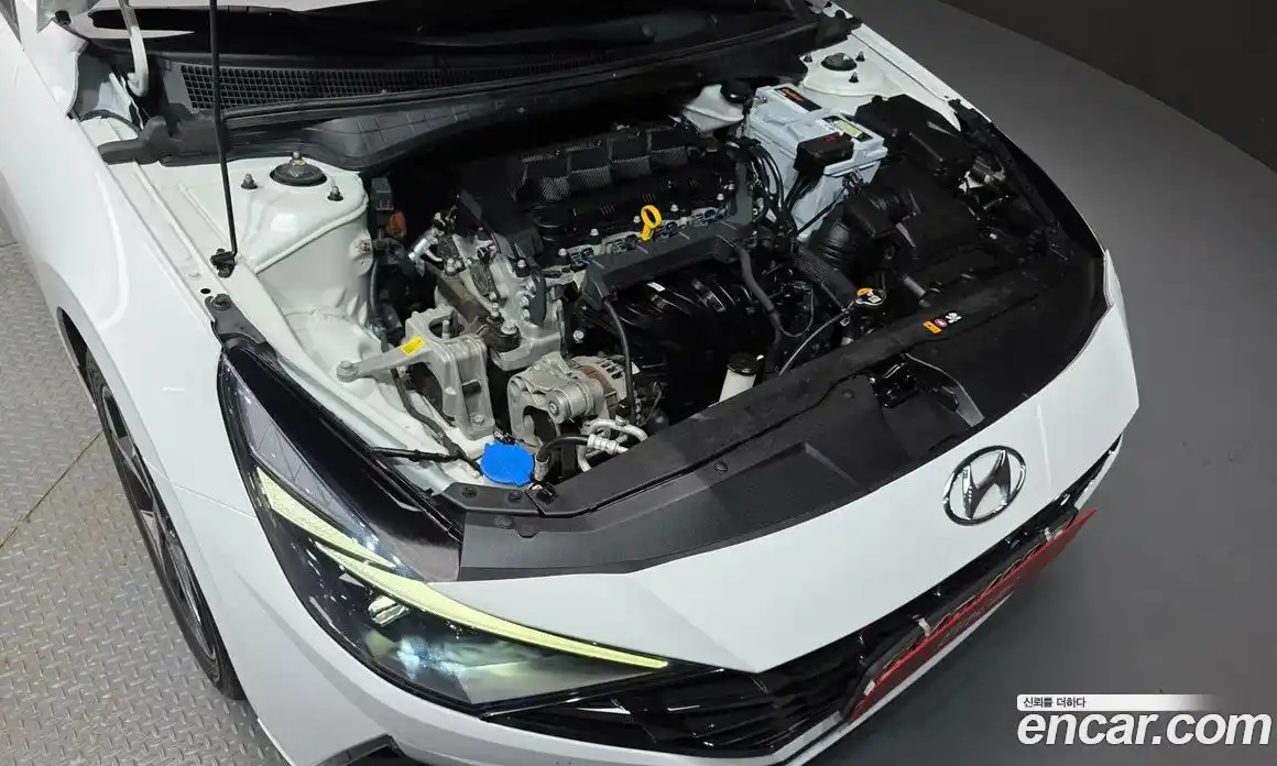 Hyundai Avante 2020 1.6 автомат (гидро), фото 6