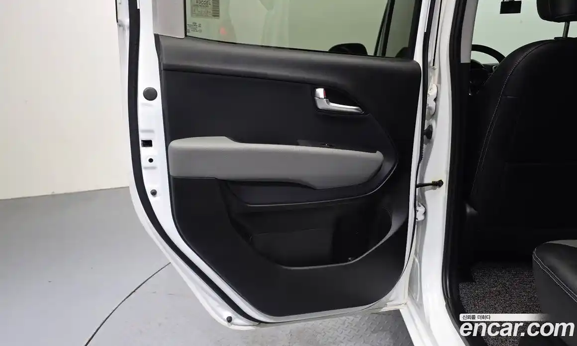 Kia Ray 2021 1.0 автомат (гидро), фото 15