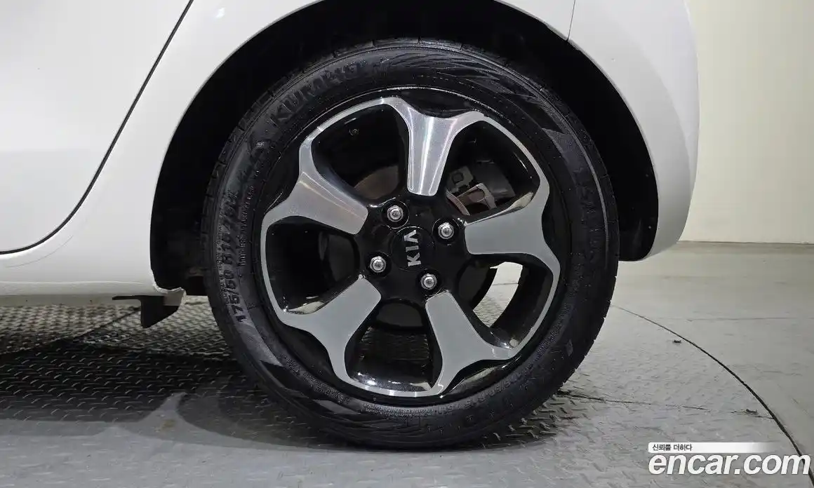 Kia Ray 2021 1.0 автомат (гидро), фото 7