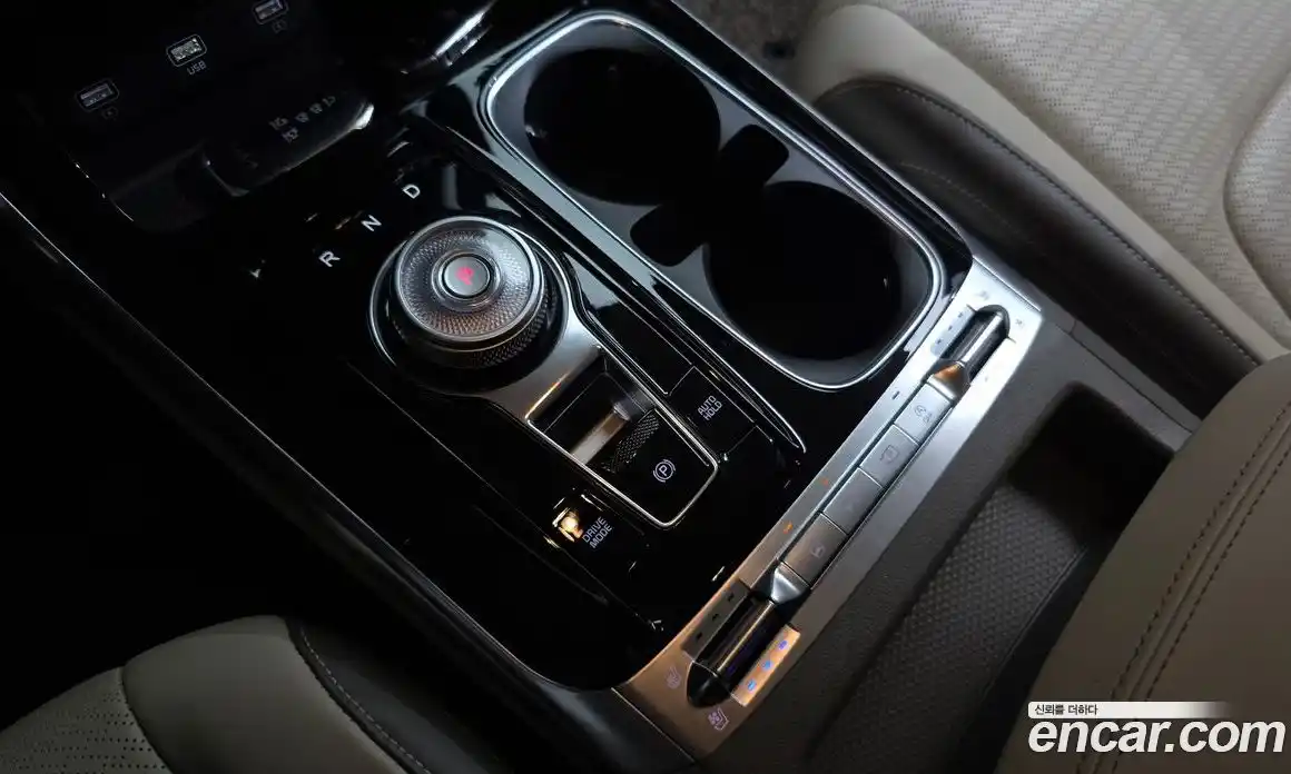 Kia Carnival 2023 2.2 автомат (гидро), фото 11