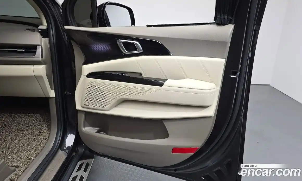 Kia Carnival 2023 2.2 автомат (гидро), фото 14
