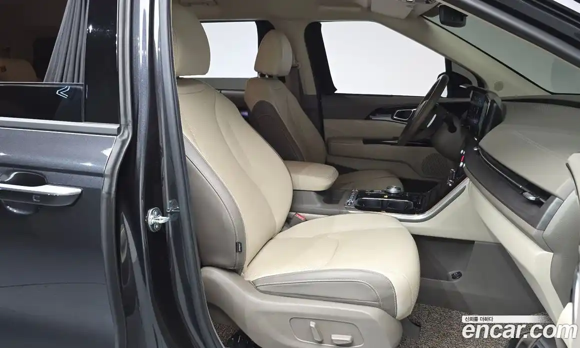 Kia Carnival 2023 2.2 автомат (гидро), фото 16