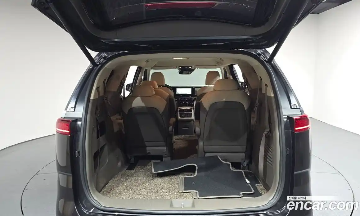 Kia Carnival 2023 2.2 автомат (гидро), фото 25