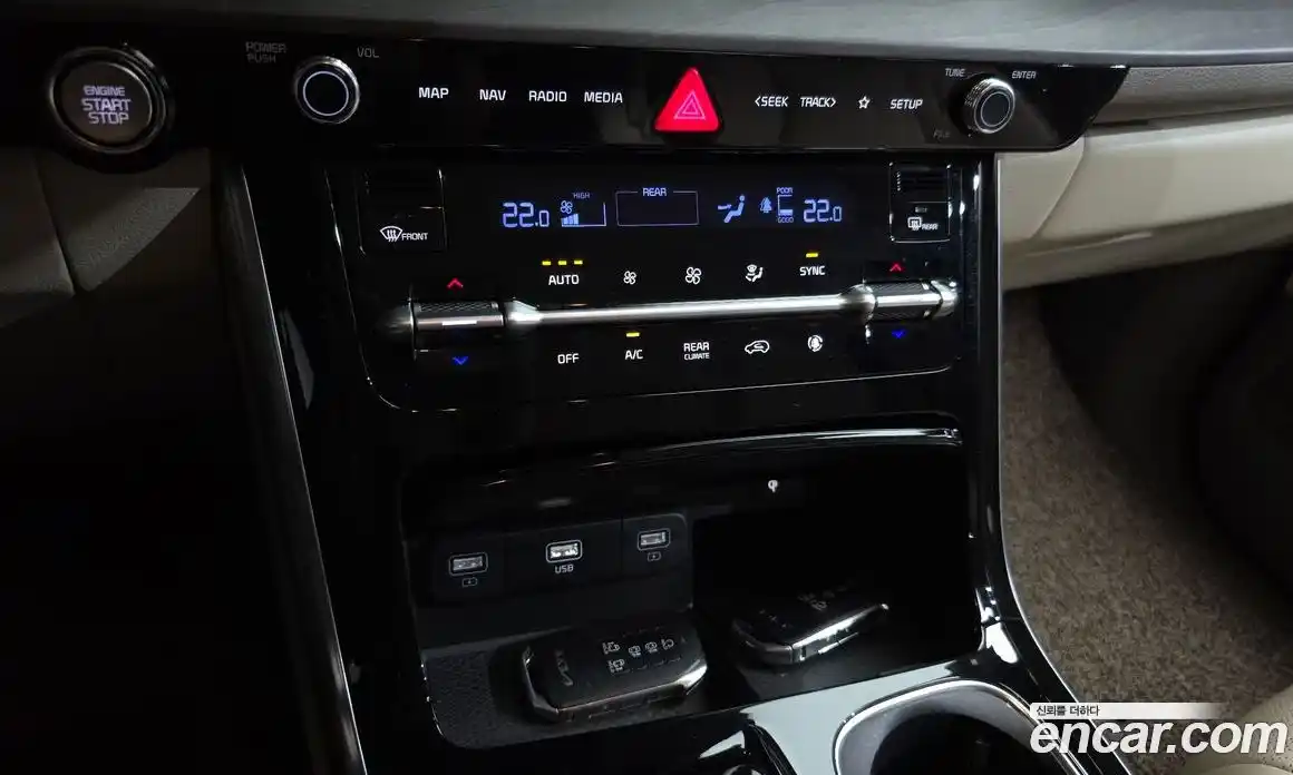 Kia Carnival 2023 2.2 автомат (гидро), фото 31