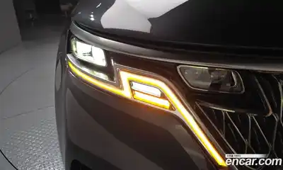Kia Carnival 2023 2.2 автомат (гидро), миниатюра 7