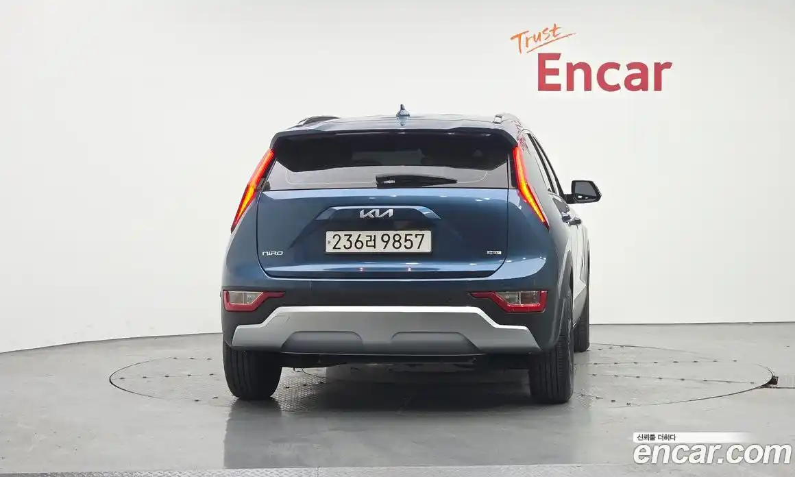 Kia Niro 2022 1.6 автомат (гидро), фото 4