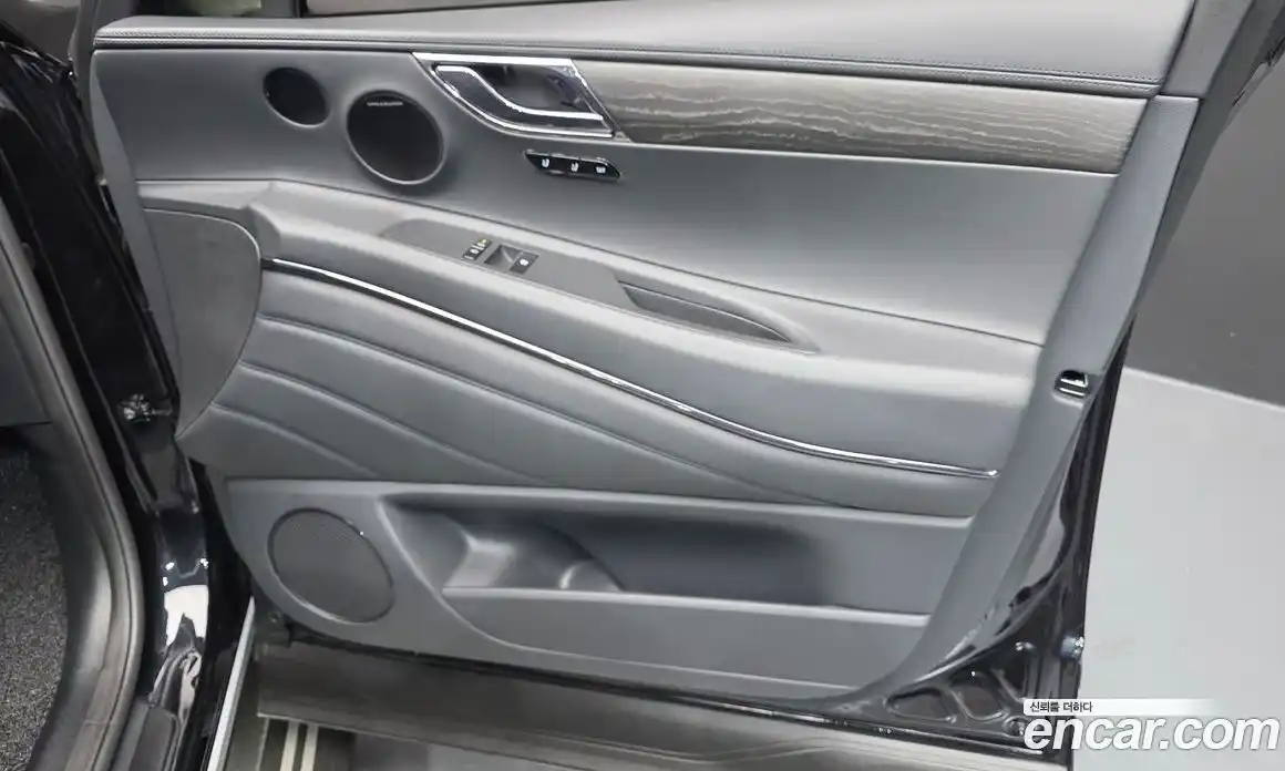 Genesis GV80 2025 2.5 автомат (гидро), фото 15