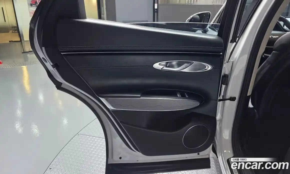 Genesis GV70 2022 2.5 автомат (гидро), фото 15