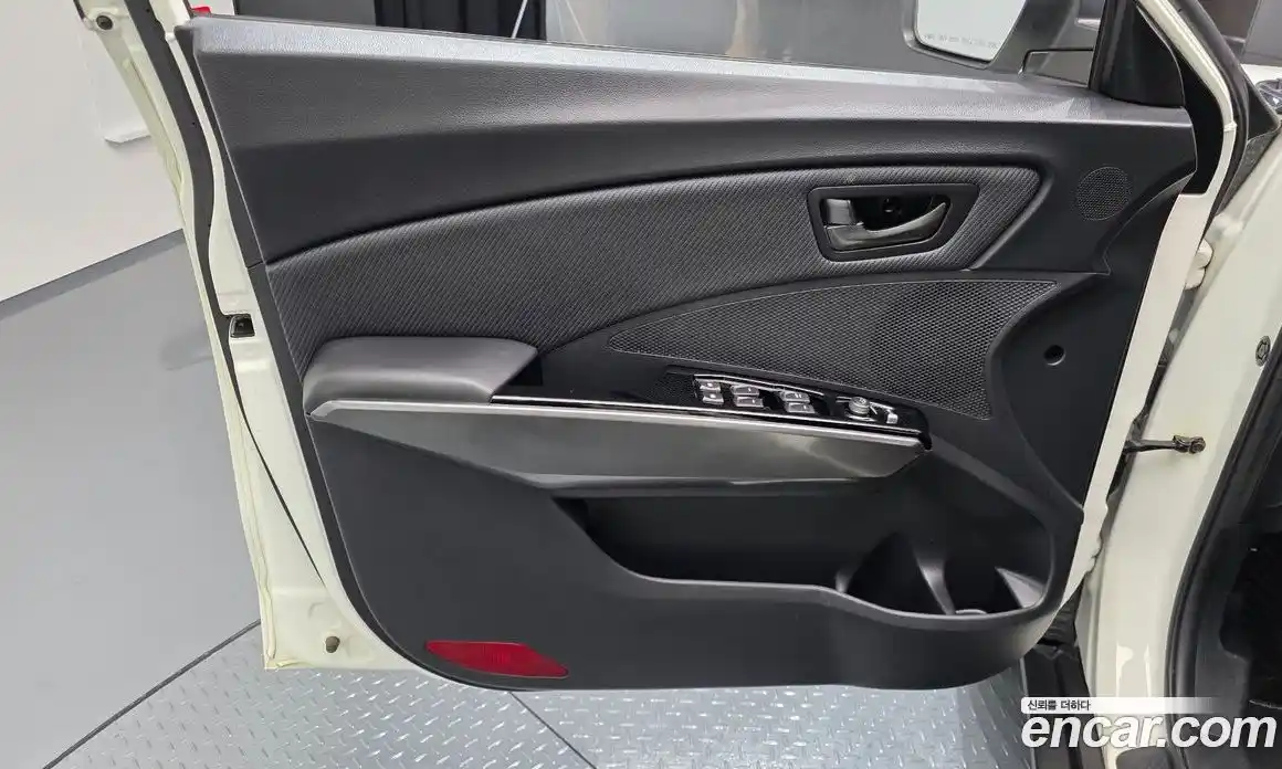 SsangYong TIBOLI 2020 1.5 автомат (гидро), фото 13