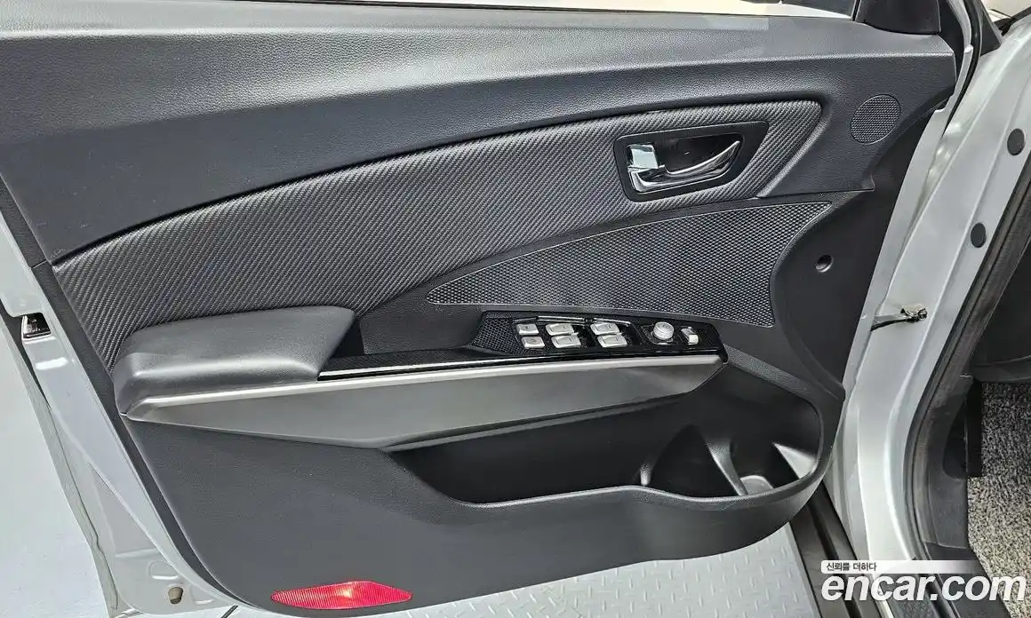 SsangYong TIBOLI 2019 1.6 автомат (гидро), фото 14