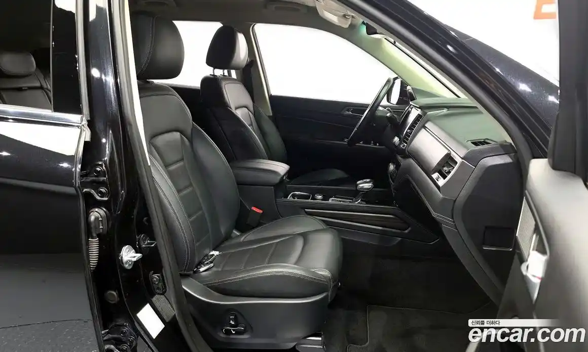 SsangYong Rexton 2019 2.2 автомат (гидро), фото 16