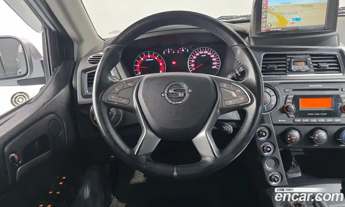 SsangYong Korando 2016 2.0 автомат (гидро), фото 13