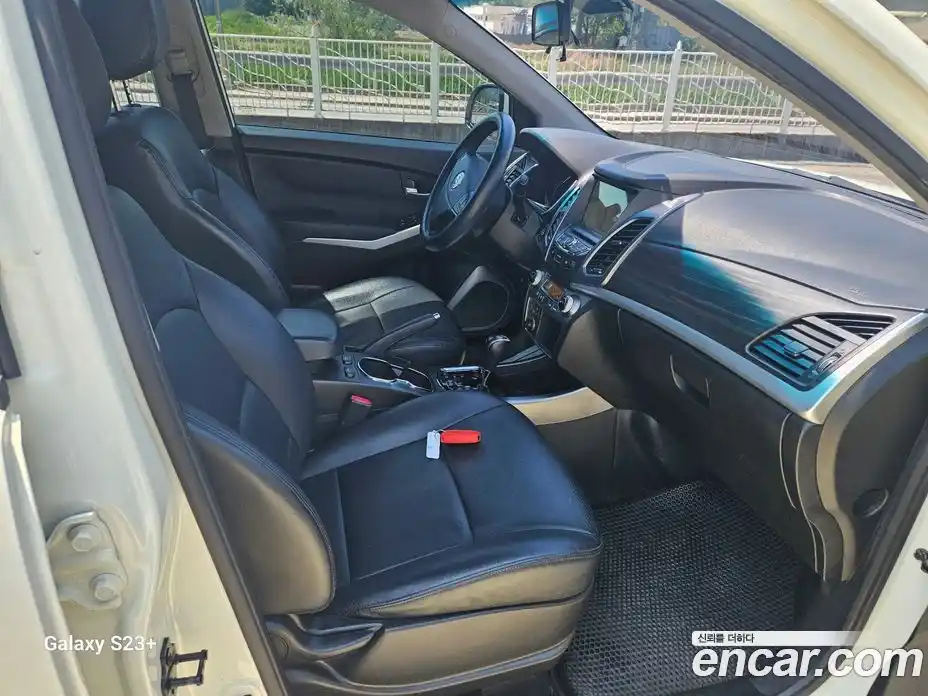 SsangYong Korando 2015 2.0 автомат (гидро), фото 16