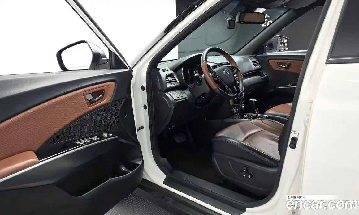 SsangYong TIBOLI 2017 1.6 автомат (гидро), фото 11