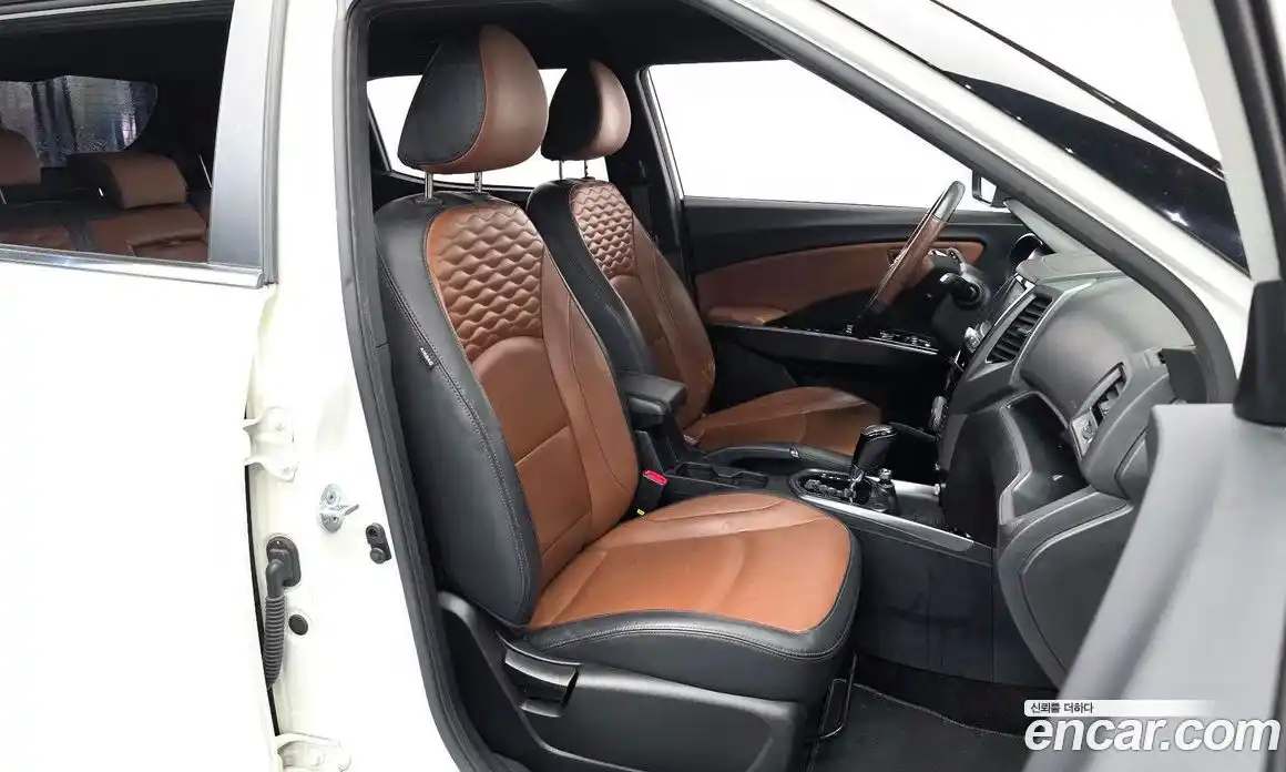 SsangYong TIBOLI 2017 1.6 автомат (гидро), фото 13